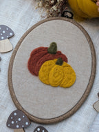 DIY-Kit Stickrahmen „Herbstkürbis“ zum Filzen