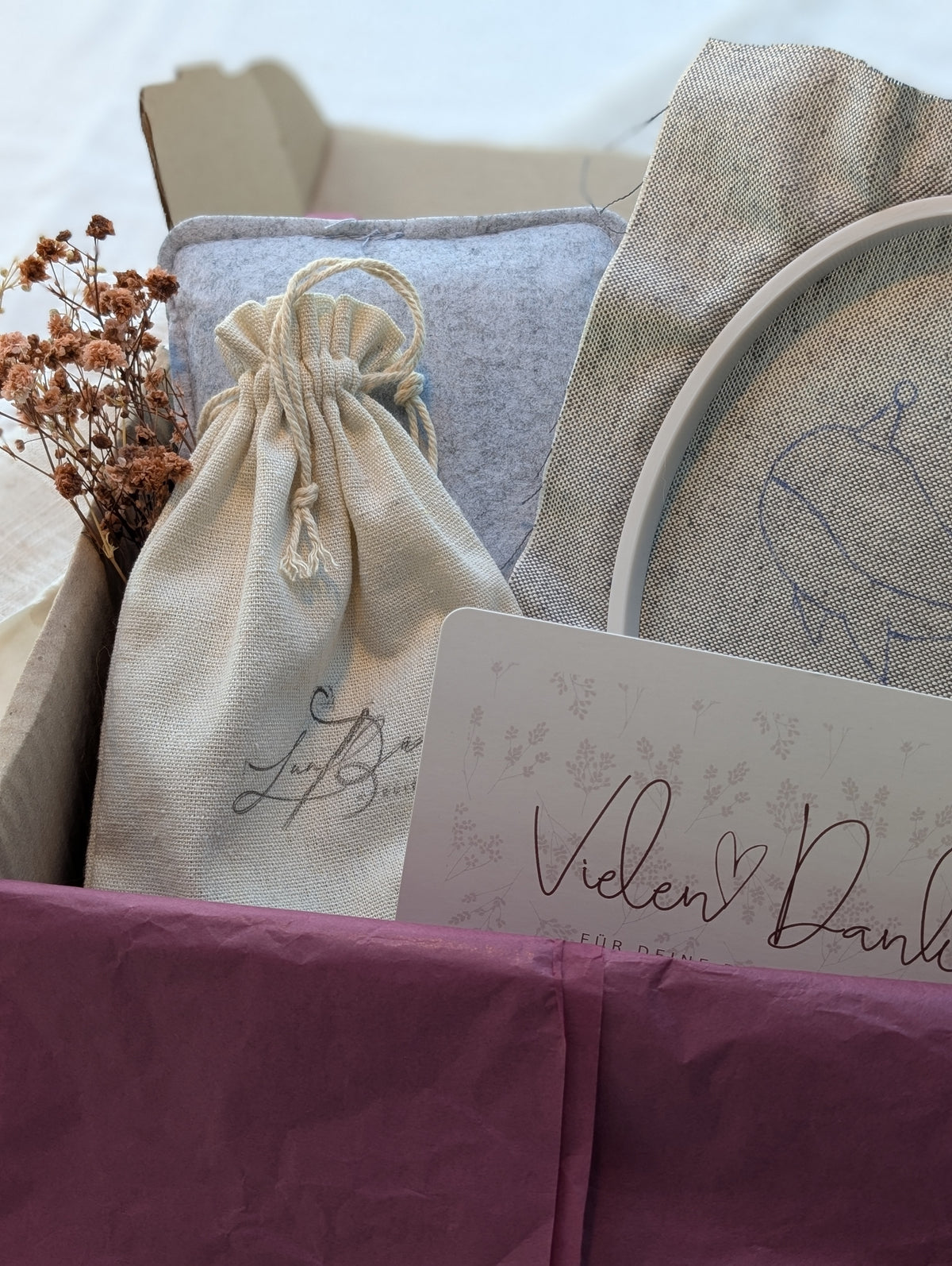 DIY-Kit Stickrahmen „Willy Wal“ zum Filzen – Personalisierbar
